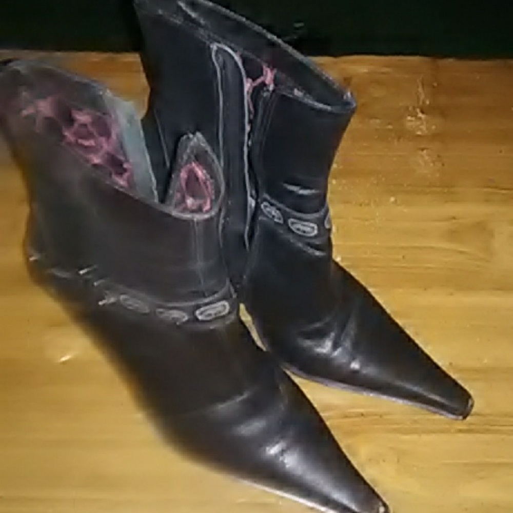 High heel booty